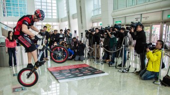 Krystian Herba climbs the Taipei 101 Tower on his Bicycle in Taiwan